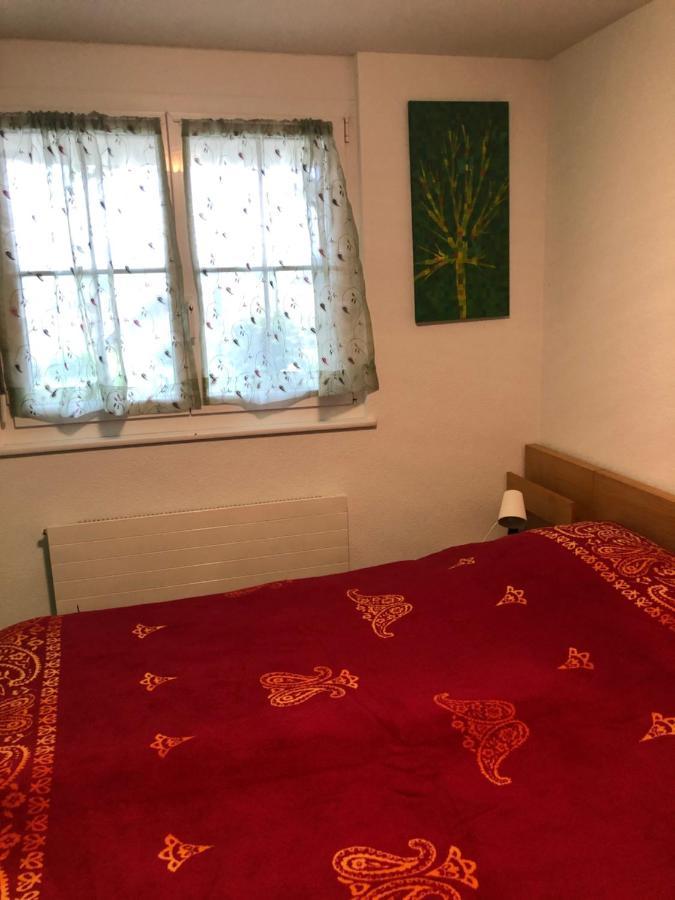 Bed and Breakfast Mona'S Sleep & Go Buren  Exterior foto